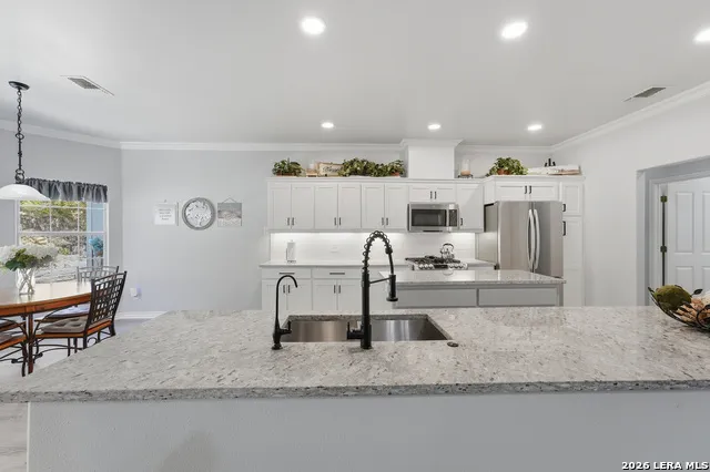 1832 Mountain Laurel Kerrville, TX 78028