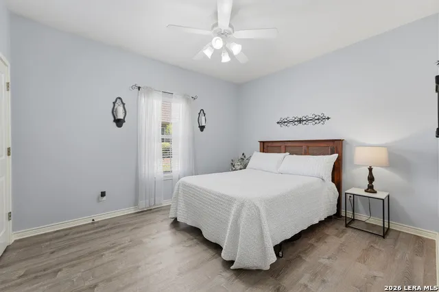 1832 Mountain Laurel Kerrville, TX 78028