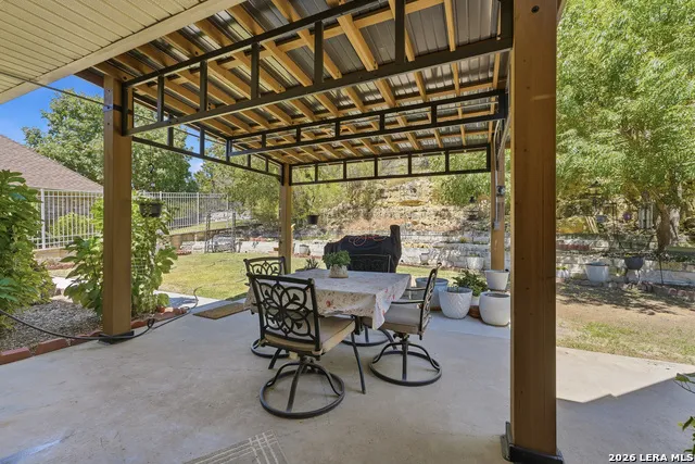 1832 Mountain Laurel Kerrville, TX 78028