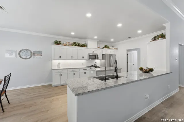 1832 Mountain Laurel Kerrville, TX 78028