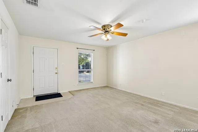 9022 Meadow Spgs Universal City, TX 78148