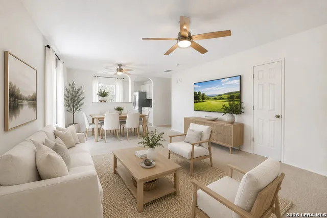 9022 Meadow Spgs Universal City, TX 78148