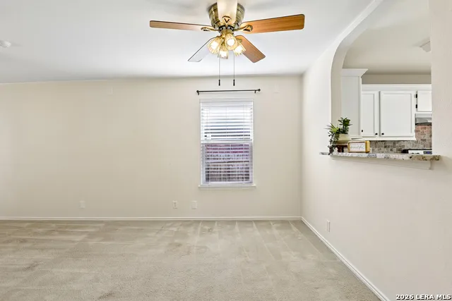 9022 Meadow Spgs Universal City, TX 78148