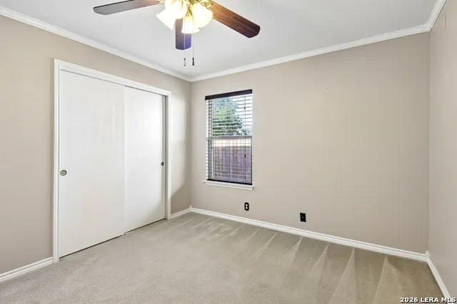 9022 Meadow Spgs Universal City, TX 78148
