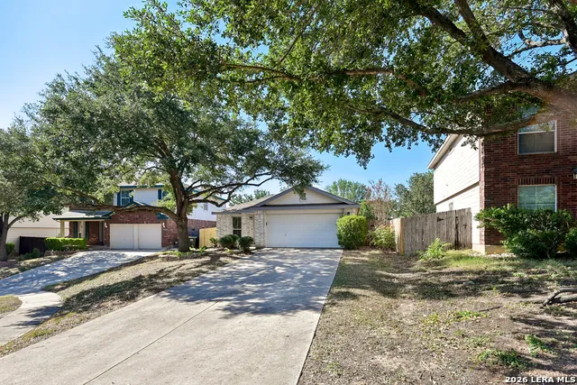 9022 Meadow Spgs Universal City, TX 78148