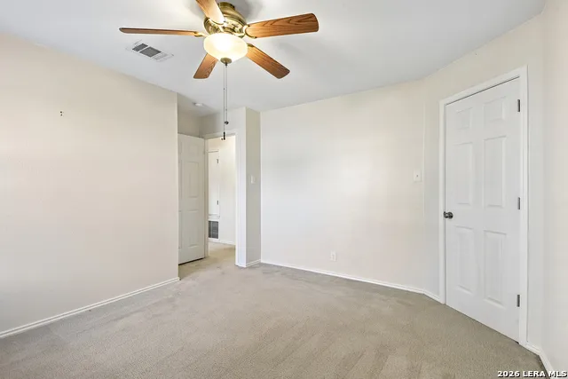 9022 Meadow Spgs Universal City, TX 78148