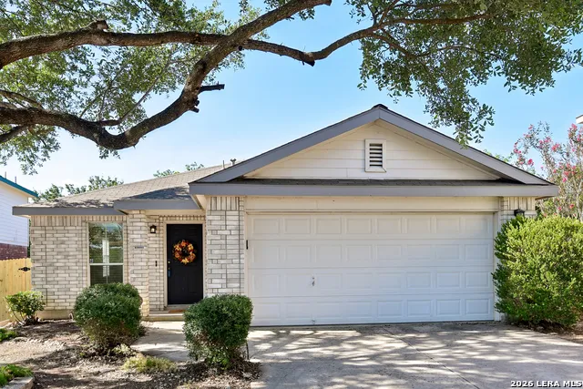 9022 Meadow Spgs Universal City, TX 78148