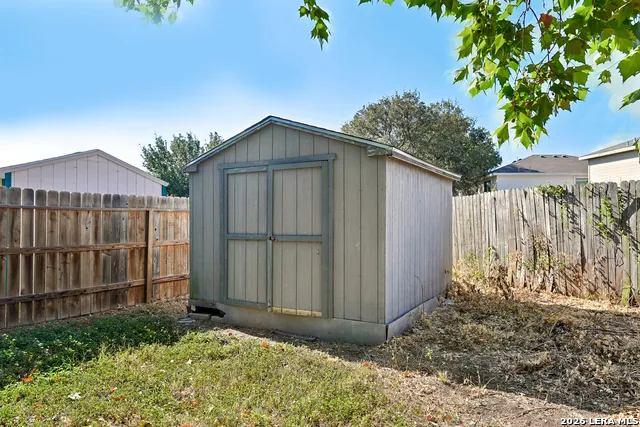 9022 Meadow Spgs Universal City, TX 78148