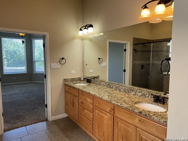 9827 Catell Boerne, TX 78006