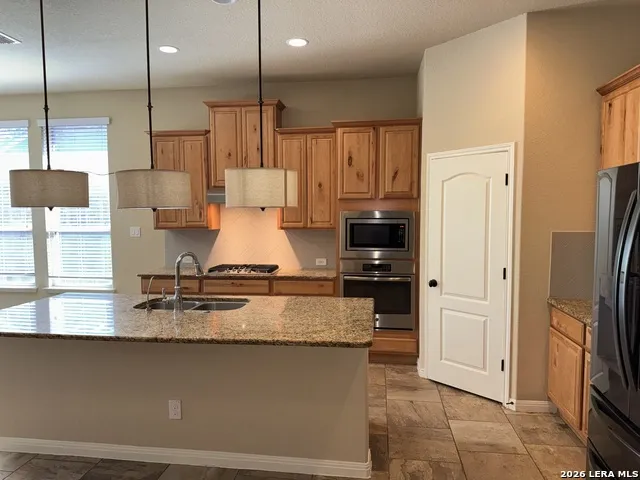 9827 Catell Boerne, TX 78006