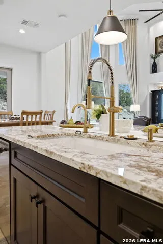 179 HORSESHOE BND Boerne, TX 78006