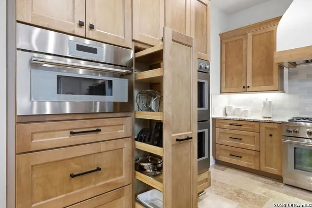 179 HORSESHOE BND Boerne, TX 78006