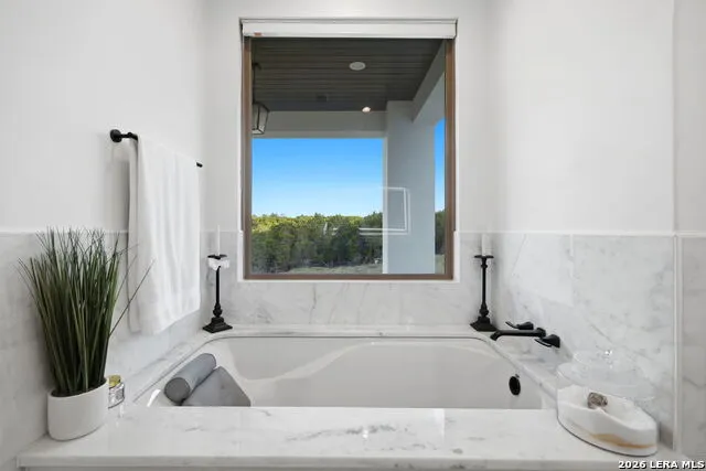 179 HORSESHOE BND Boerne, TX 78006