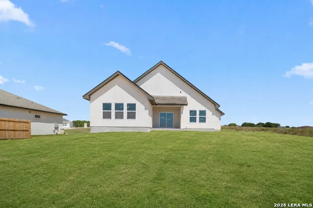 169 Pine Valley Dr La Vernia, TX 78121