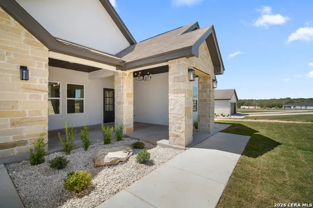 169 Pine Valley Dr La Vernia, TX 78121