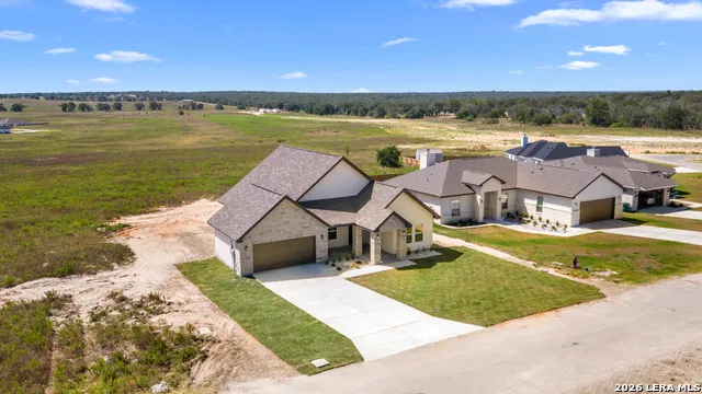 169 Pine Valley Dr La Vernia, TX 78121