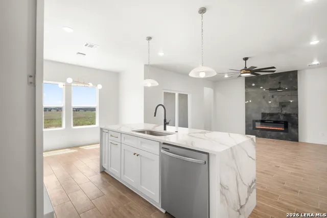 169 Pine Valley Dr La Vernia, TX 78121
