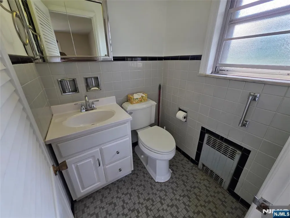 225 Somerset Road Norwood, NJ 07648