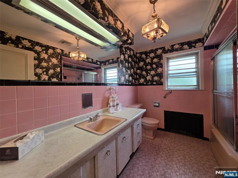 225 Somerset Road Norwood, NJ 07648
