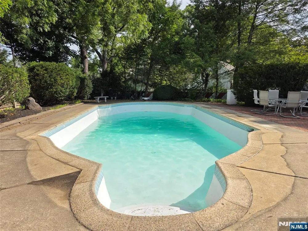 225 Somerset Road Norwood, NJ 07648