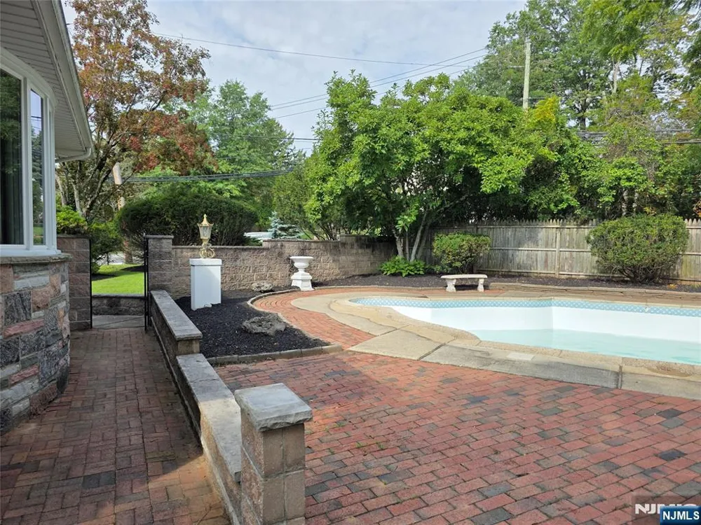 225 Somerset Road Norwood, NJ 07648