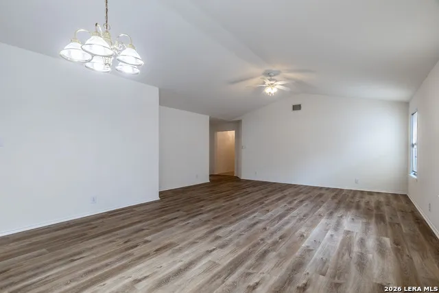 3304 Whisper Blf Schertz, TX 78108