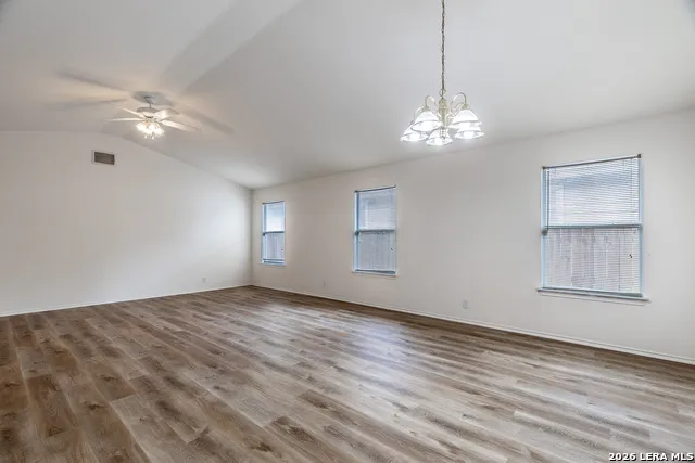 3304 Whisper Blf Schertz, TX 78108