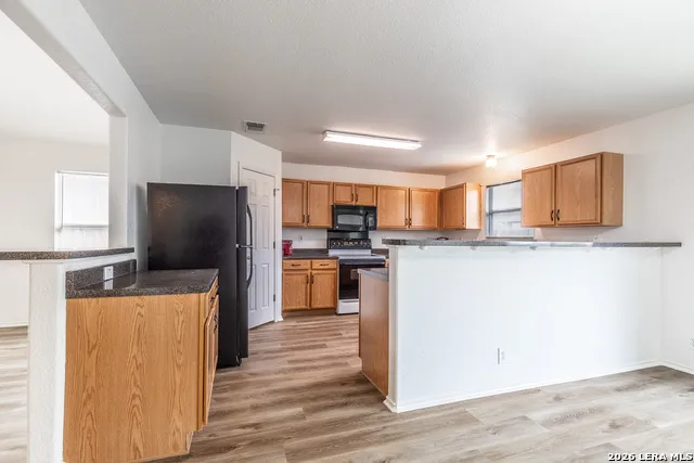 3304 Whisper Blf Schertz, TX 78108
