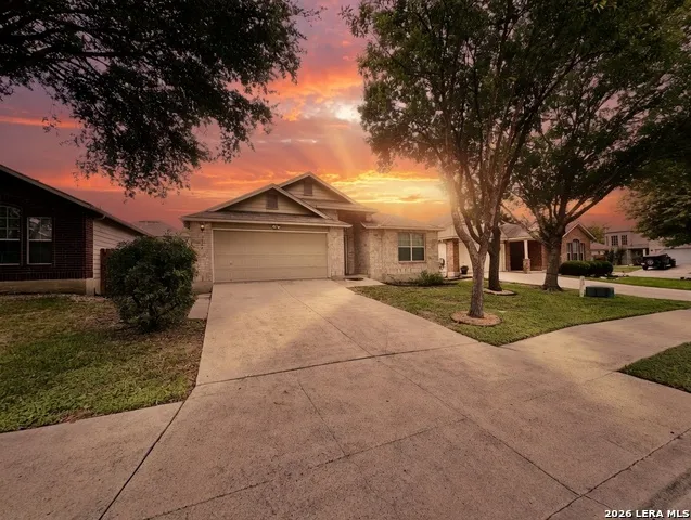 3304 Whisper Blf Schertz, TX 78108