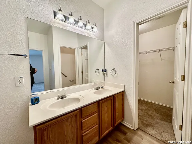 3304 Whisper Blf Schertz, TX 78108