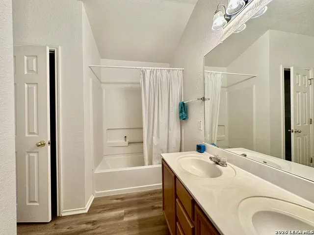 3304 Whisper Blf Schertz, TX 78108