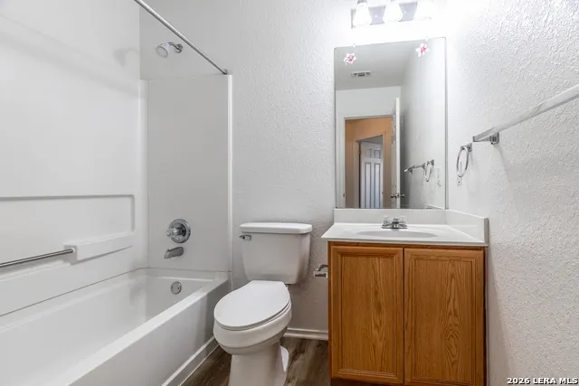 3304 Whisper Blf Schertz, TX 78108