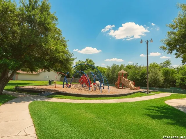 3304 Whisper Blf Schertz, TX 78108