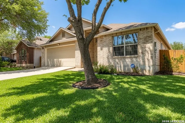 3304 Whisper Blf Schertz, TX 78108