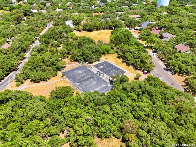 16719 SPRINGHILL DR San Antonio, TX 78232