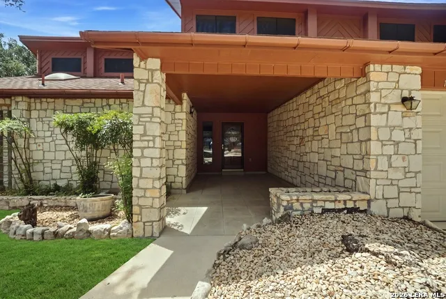 16719 SPRINGHILL DR San Antonio, TX 78232