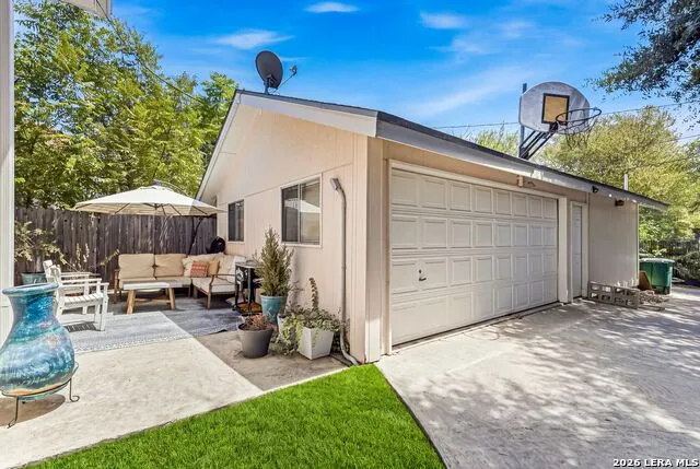 326 W GRAMERCY PL San Antonio, TX 78212