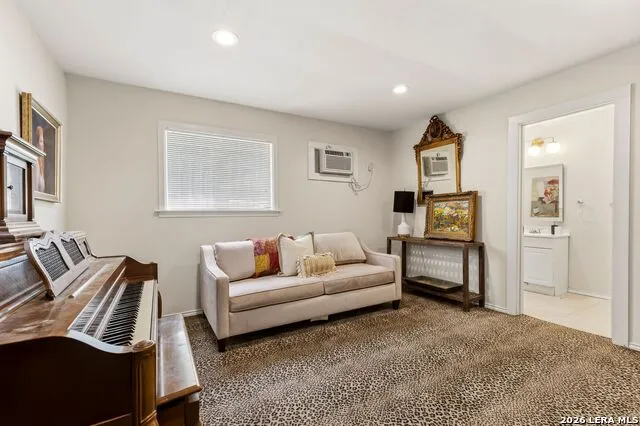 326 W GRAMERCY PL San Antonio, TX 78212