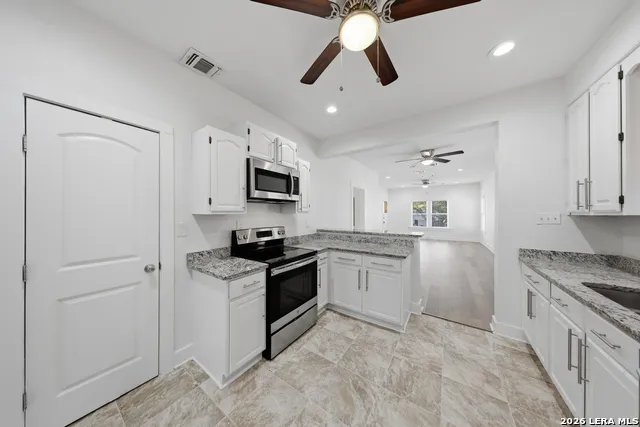 1239 KAYTON AVE San Antonio, TX 78210