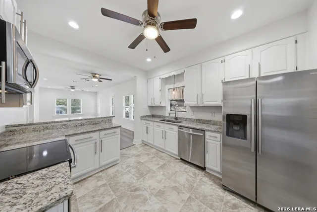 1239 KAYTON AVE San Antonio, TX 78210