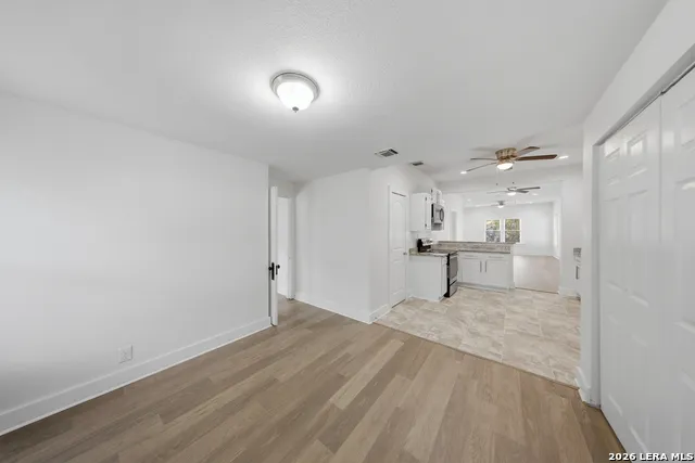 1239 KAYTON AVE San Antonio, TX 78210