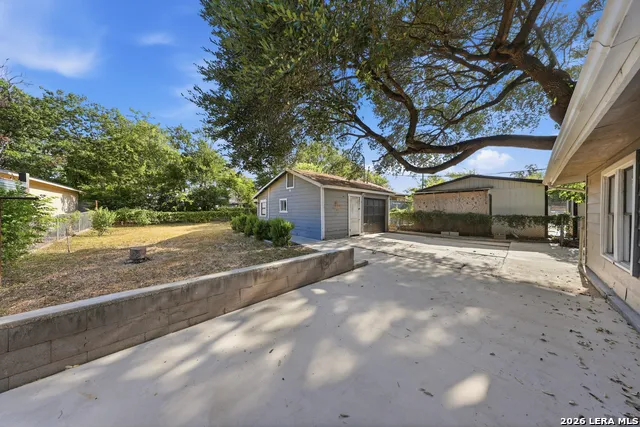 1239 KAYTON AVE San Antonio, TX 78210