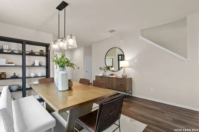 817 RUSTIC GRV Boerne, TX 78006