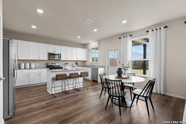 817 RUSTIC GRV Boerne, TX 78006