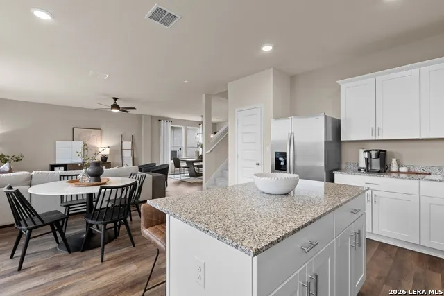 817 RUSTIC GRV Boerne, TX 78006