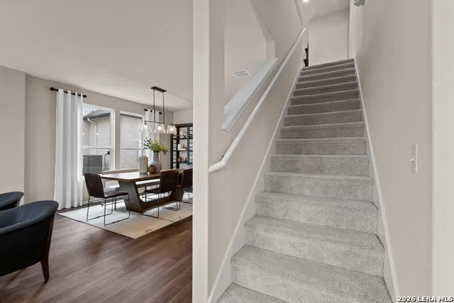 817 RUSTIC GRV Boerne, TX 78006