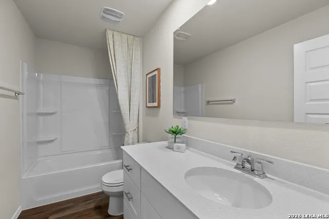 817 RUSTIC GRV Boerne, TX 78006