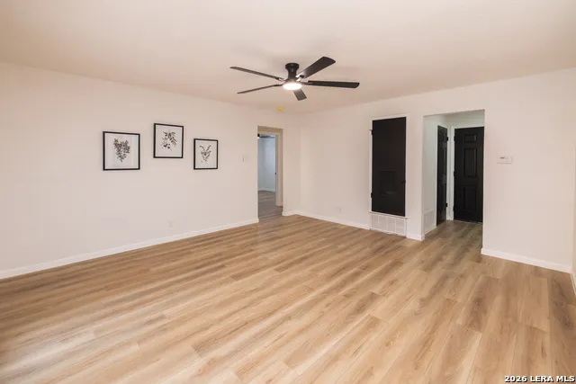 331 SHIN OAK DR Live Oak, TX 78233