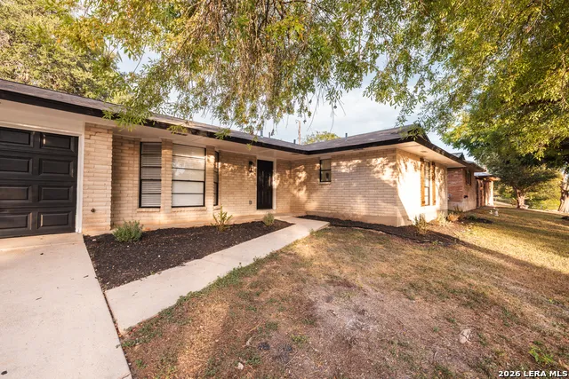 331 SHIN OAK DR Live Oak, TX 78233