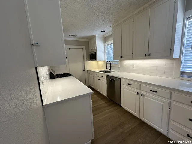 1023 MOREY PEAK DR San Antonio, TX 78213